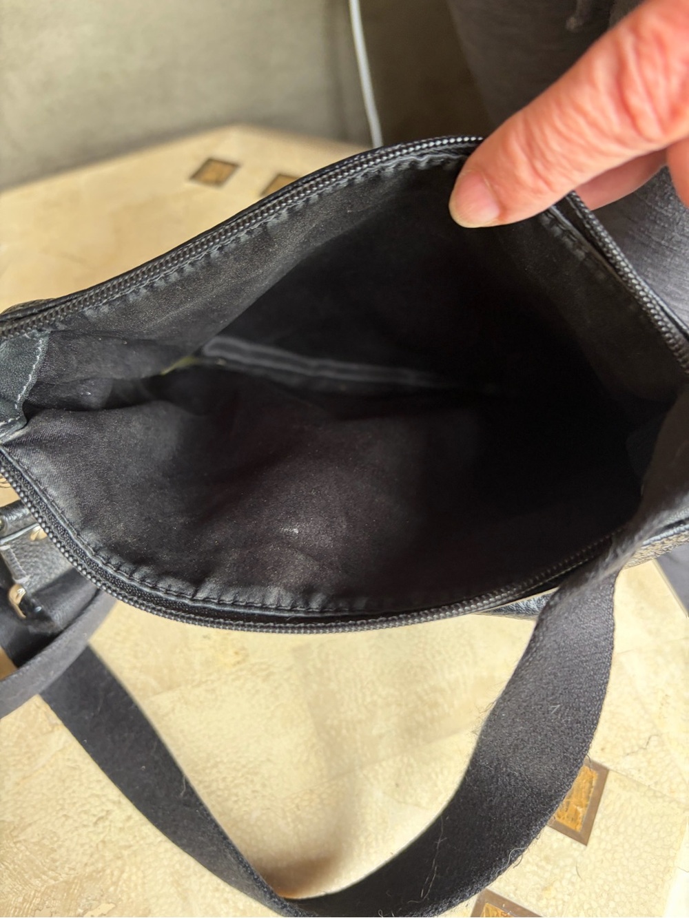 Vintage Coach Black Pebbled Leather Turnlock Crossbody - Picture 5 of 5